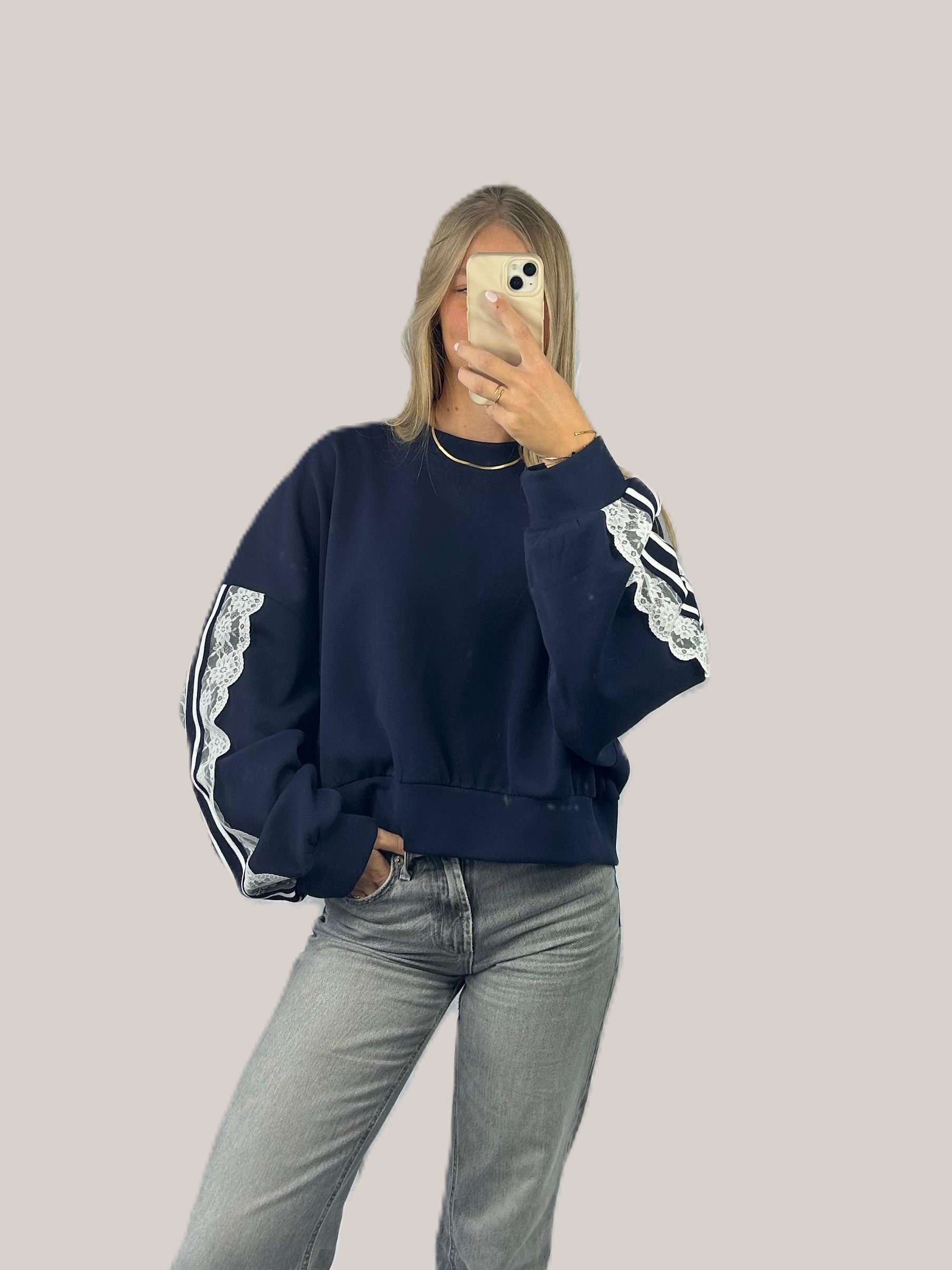 Laced trui blauw