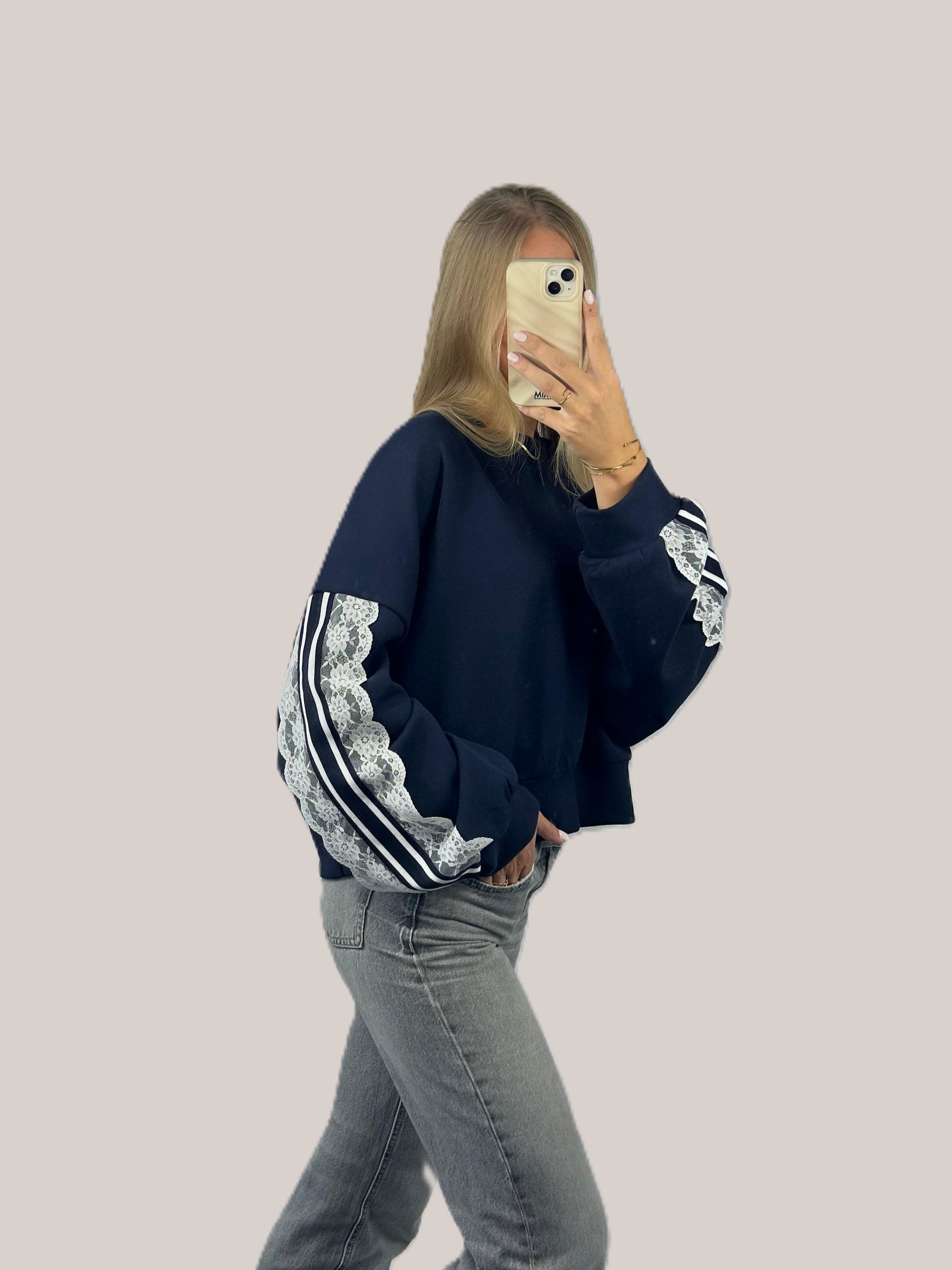 Laced trui blauw