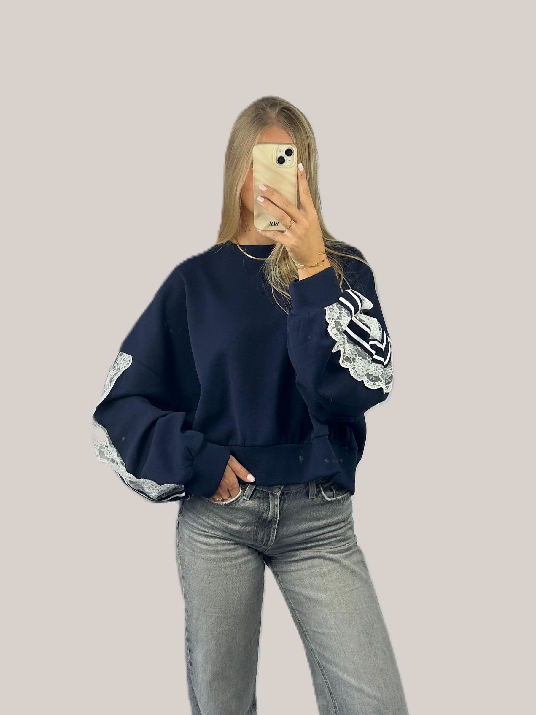 Laced trui blauw
